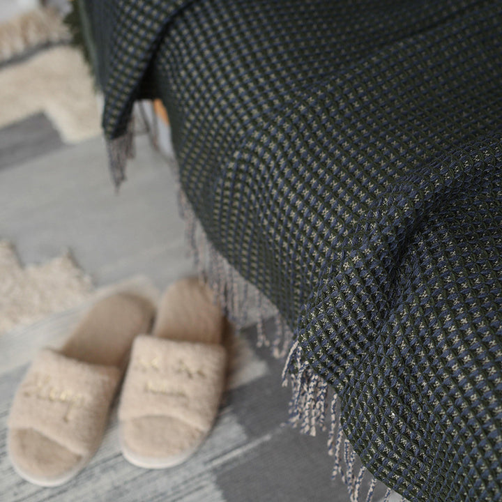 Throw blanket and plaid with herringbone structure, soft cotton blend and decorative fringes