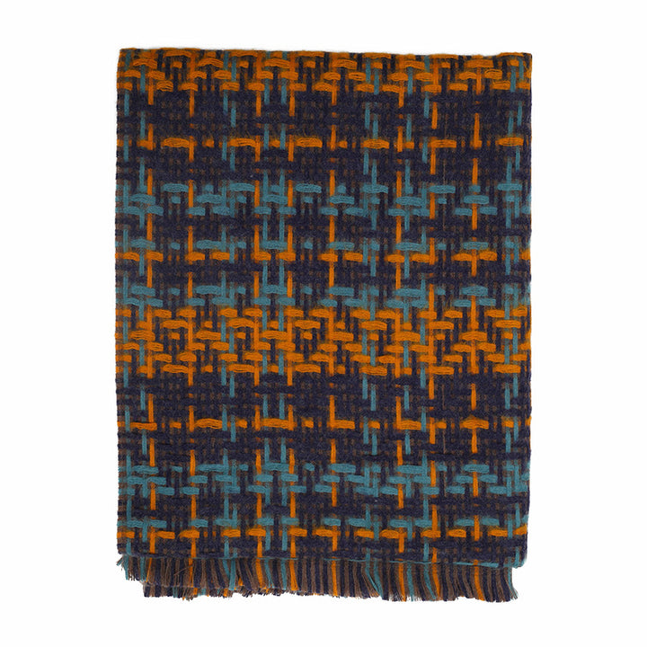 Throw blanket and plaid with herringbone structure, soft cotton blend and decorative fringes