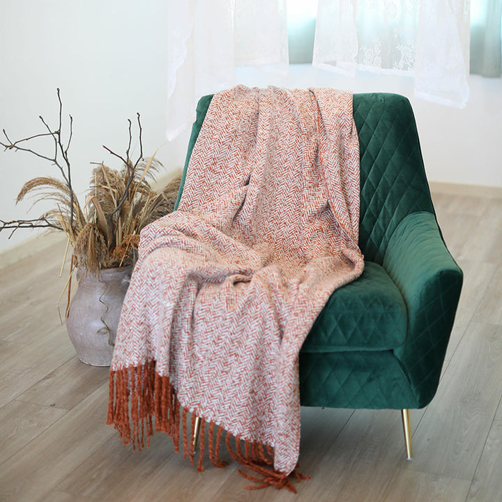 Throw blanket and plaid with herringbone structure, soft cotton blend and decorative fringes