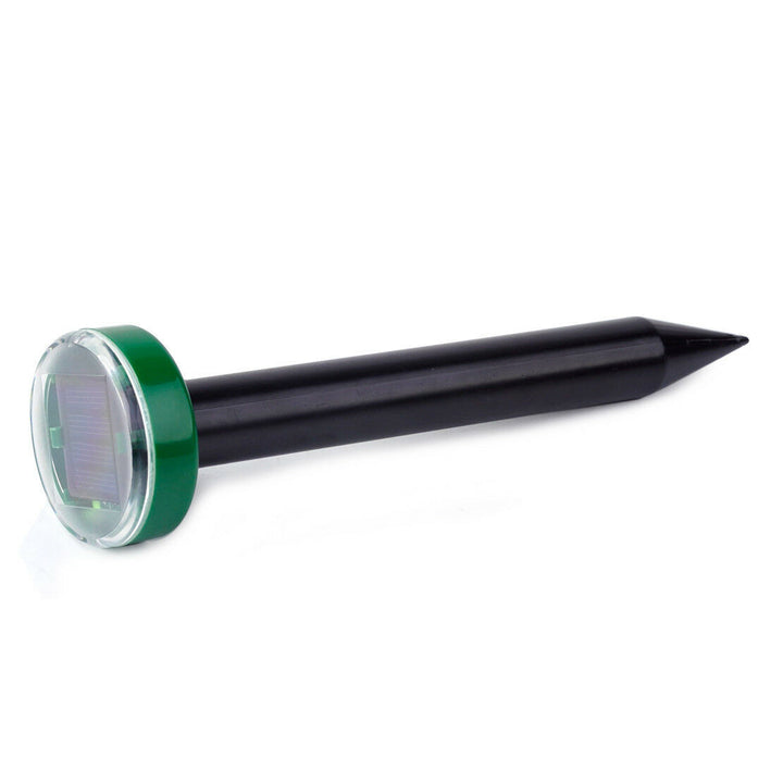 Solar-powered LED recessed light