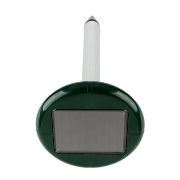 Solar-powered LED recessed light