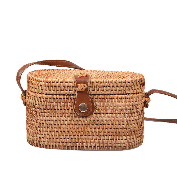 Handcrafted tote bag made of braided rattan