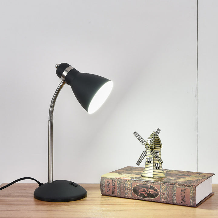 Desk lamp