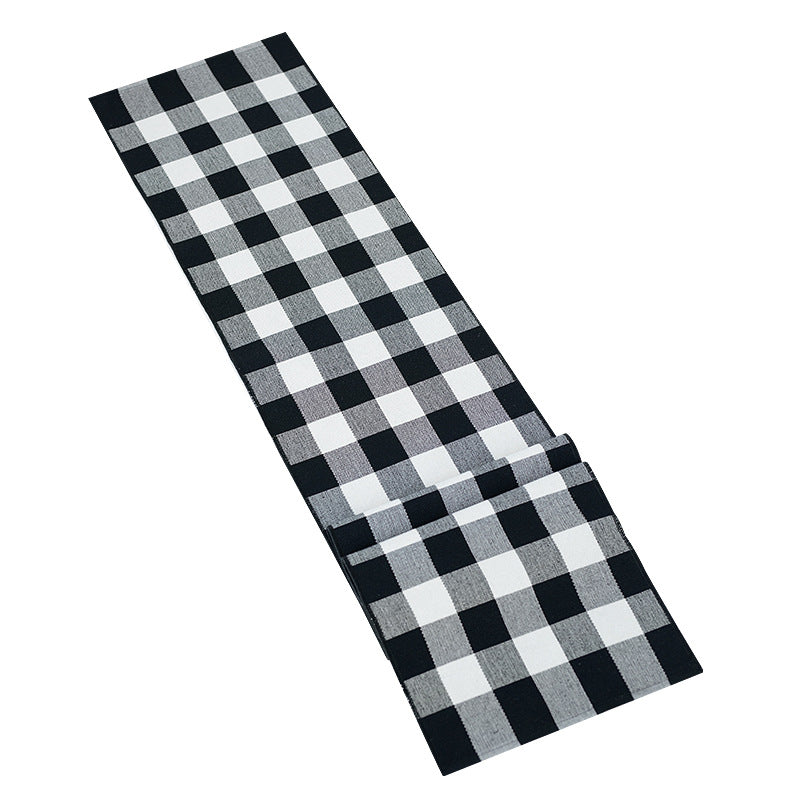 Woven table placemat in buffalo check made of cotton blend