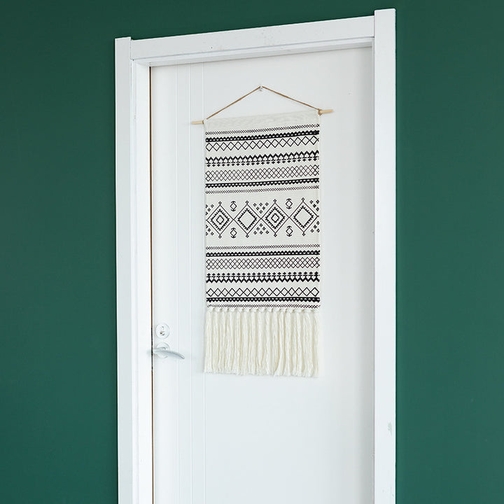 Boho-Ethno-Style tapestry set with fringes and wooden rod