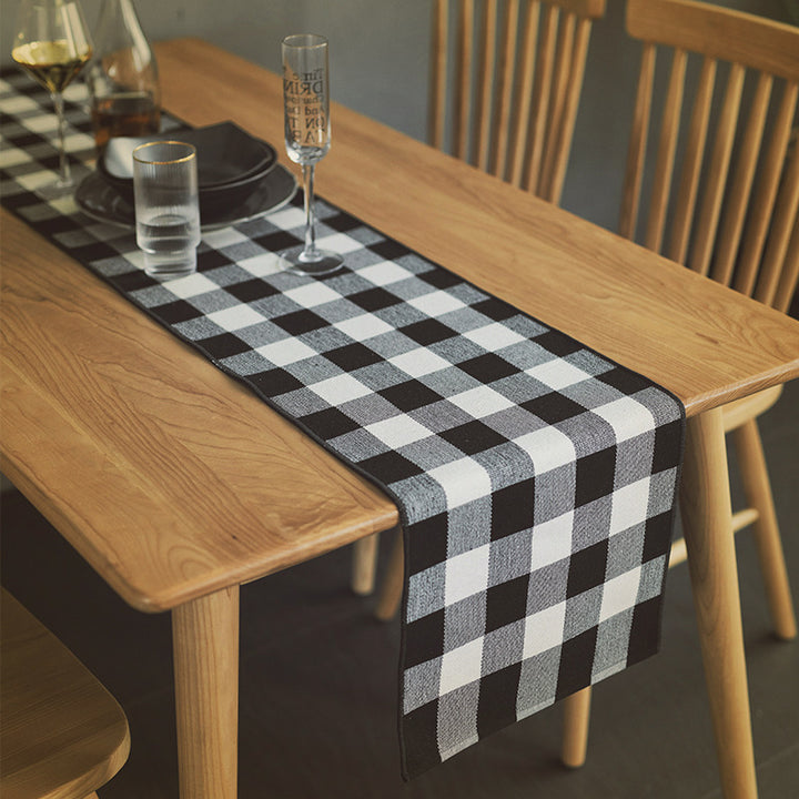 Woven table placemat in buffalo check made of cotton blend