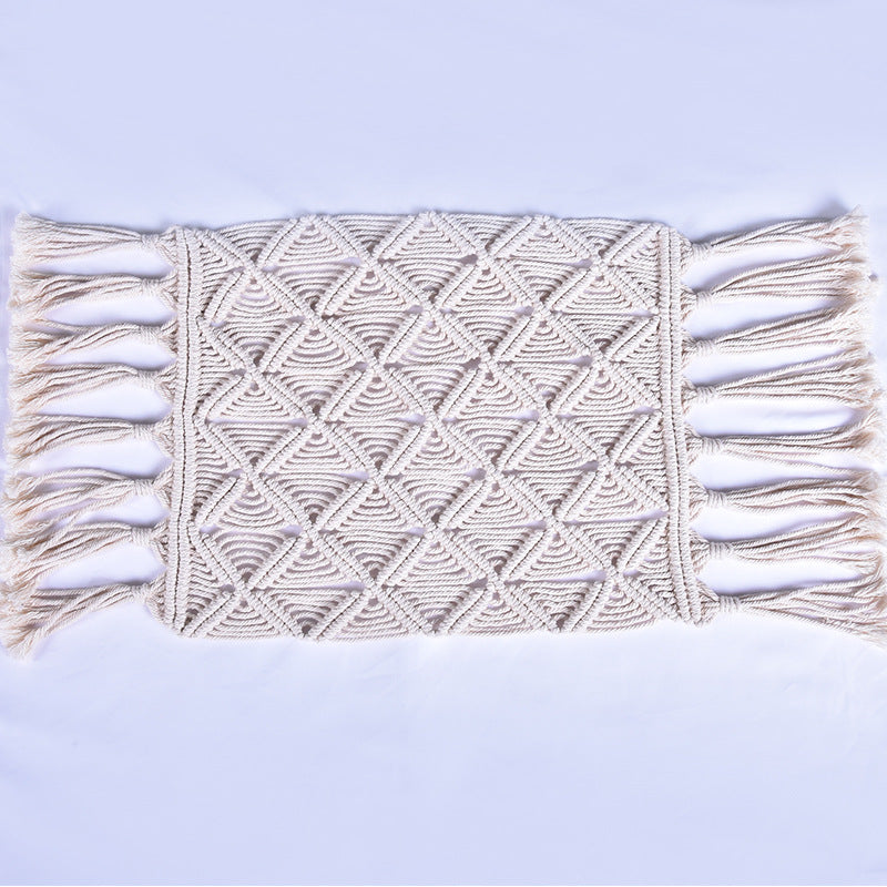 Decorative macrame placemat