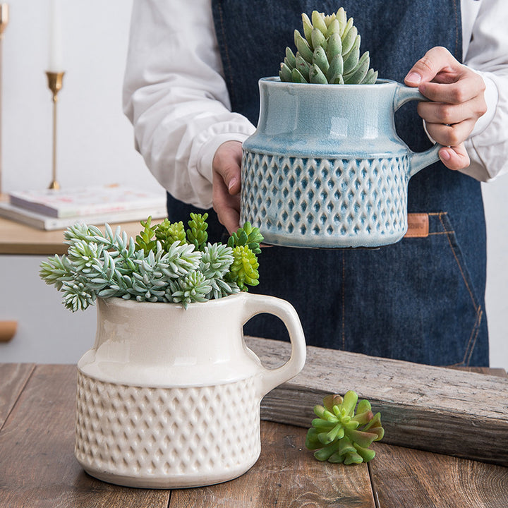 Decorative plant pot