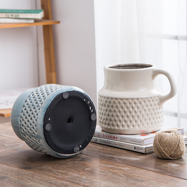 Decorative plant pot
