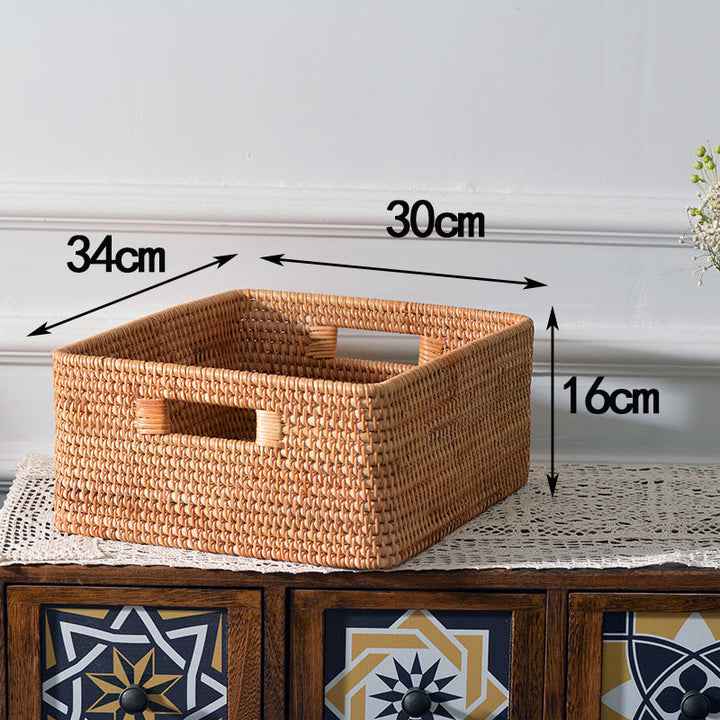 Multifunctional storage basket made of natural materials