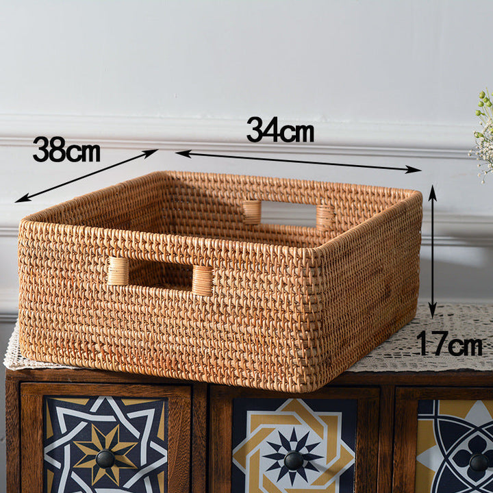 Multifunctional storage basket made of natural materials