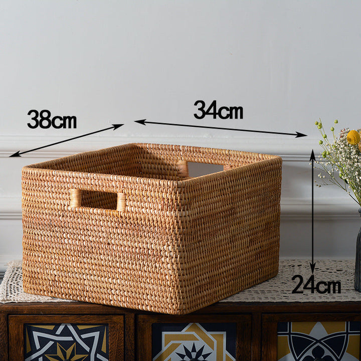 Multifunctional storage basket made of natural materials