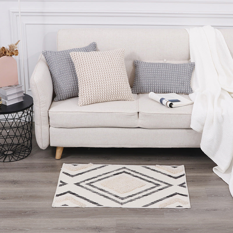 Short-pile bathroom and living rug with geometric diamond pattern and anti-slip backing