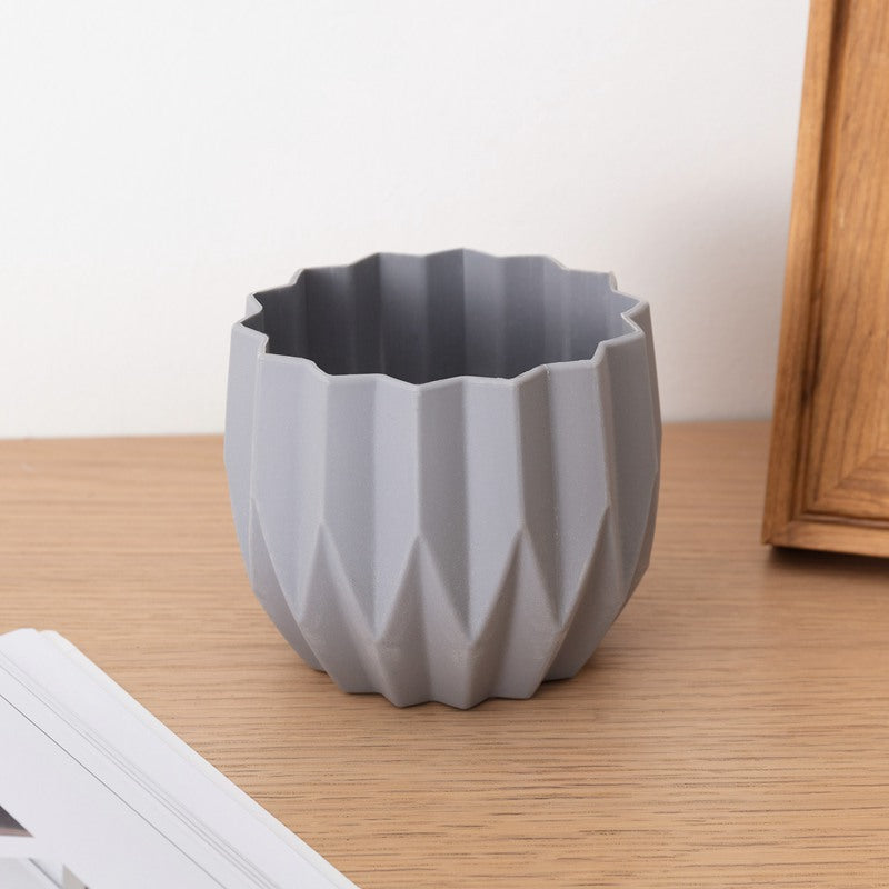 Decorative flower vase