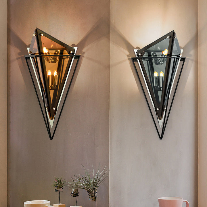 Diamond-shaped wall lamp