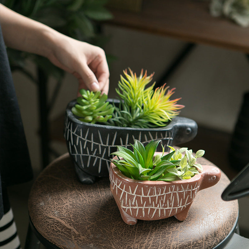 Decorative flower pot