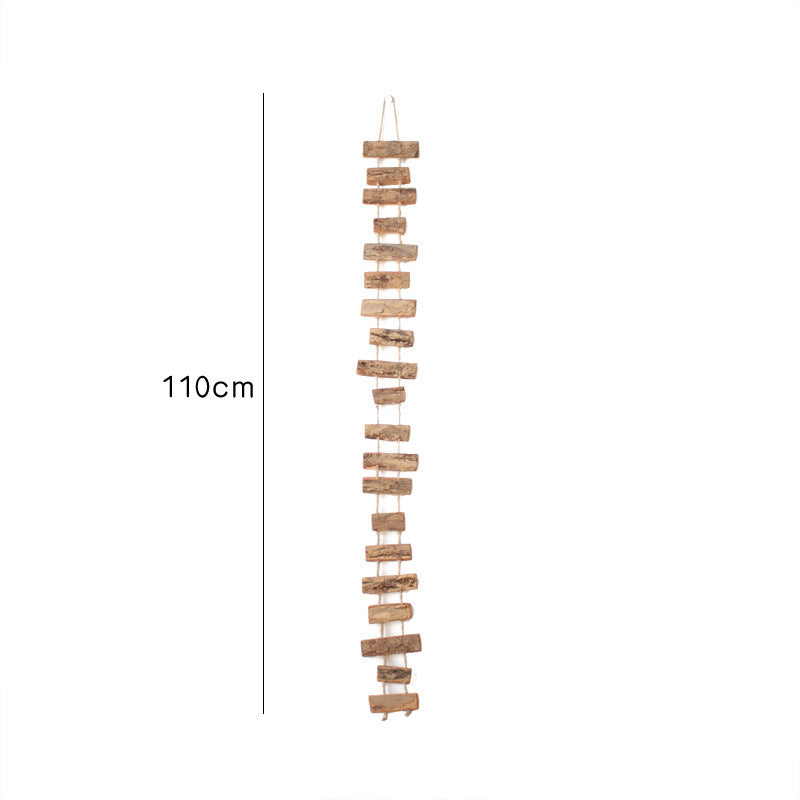 Decorative wall hanging made of natural material