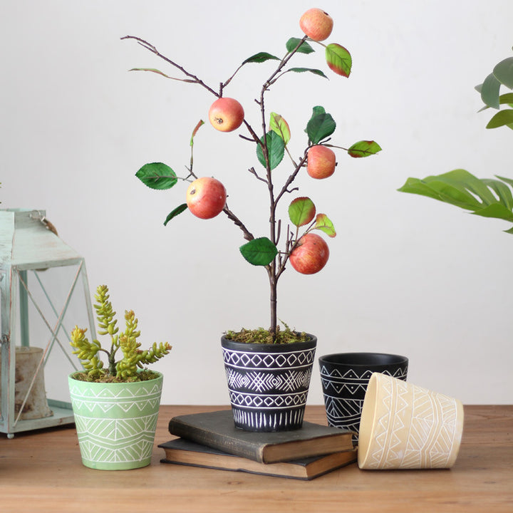 Decorative plant pot
