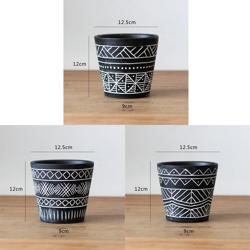 Decorative plant pot