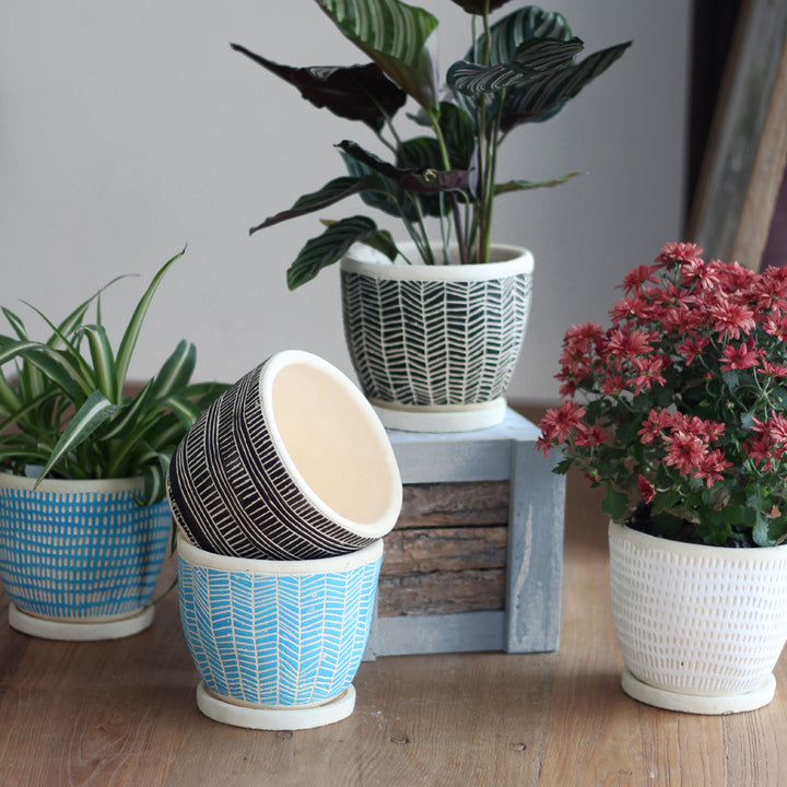 Decorative plant pot