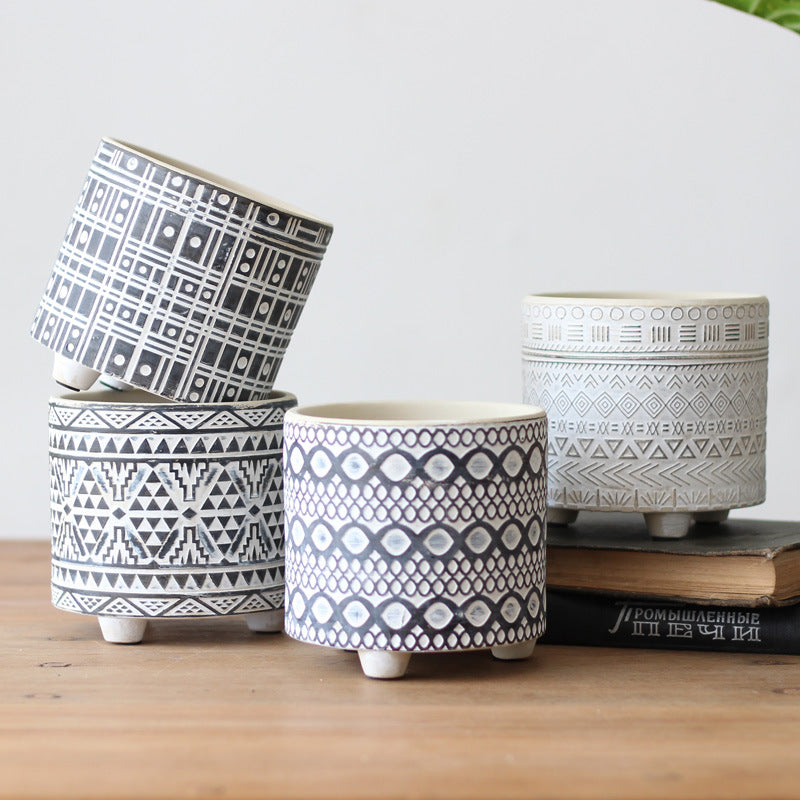 Decorative flower pot with elegant pattern