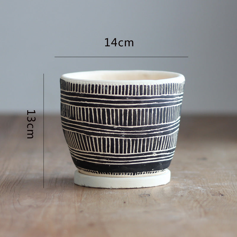 Decorative plant pot