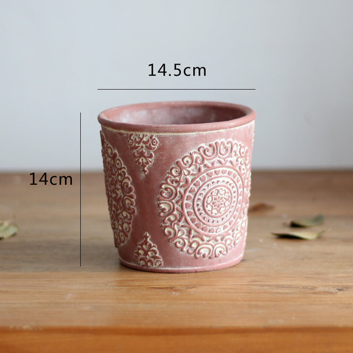 Elegant flower vase made of ceramic