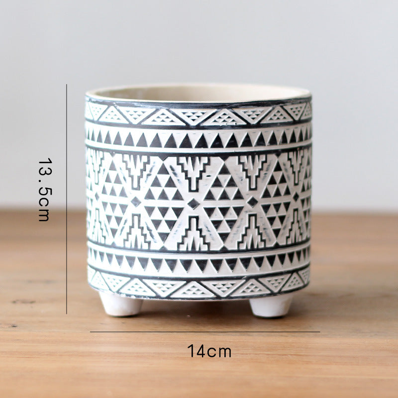 Decorative flower pot with elegant pattern