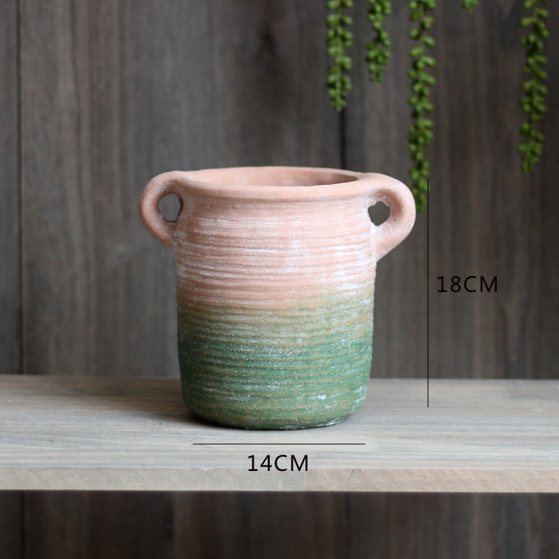 Decorative plant pot