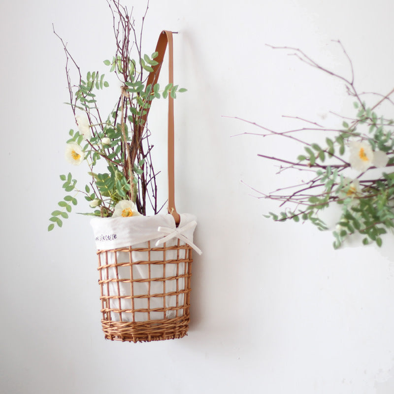 Practical basket with carrying strap