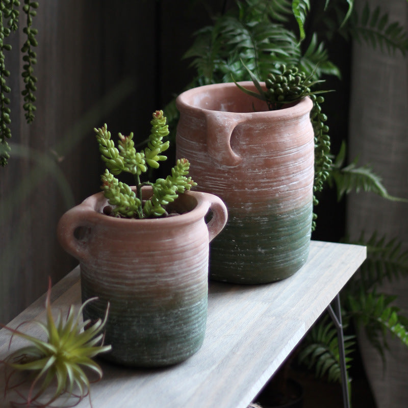 Decorative plant pot