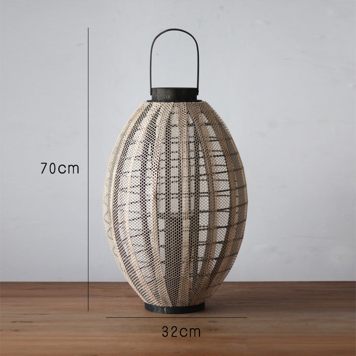 Elegant floor lamp in contemporary style