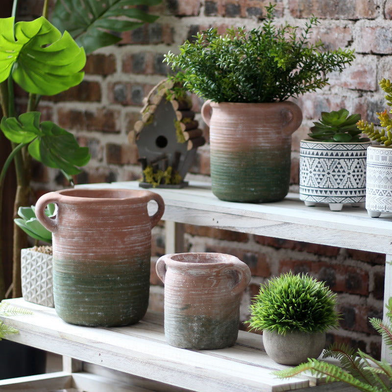 Decorative plant pot