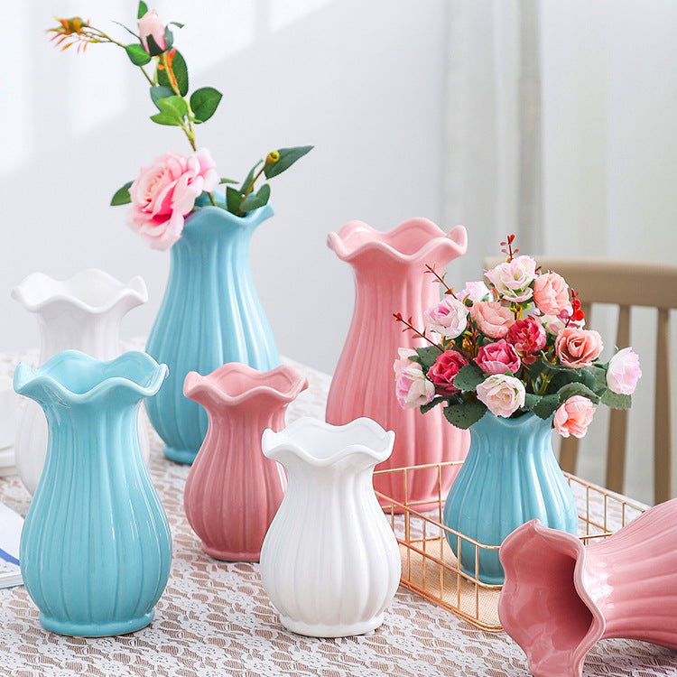 Elegant shaped table vase