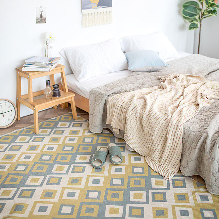 Flat-woven rectangular rug for living and entrance areas with quatrefoil pattern