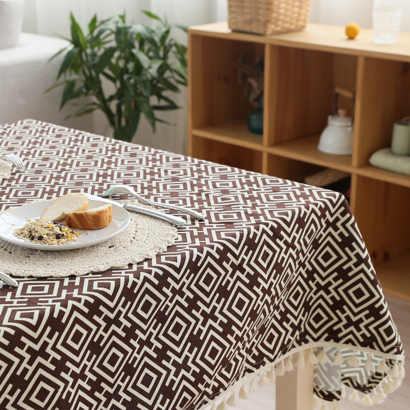 Woven cotton tablecloth in ethnic jacquard with tassel border