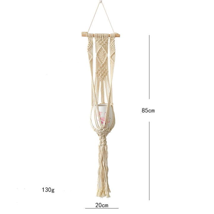 Macrame flower holder with elegant design