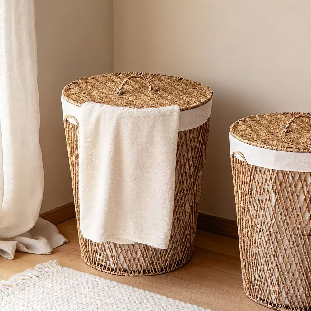 Natural fiber laundry basket with lid
