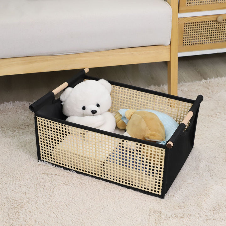 Modern storage container with rattan look