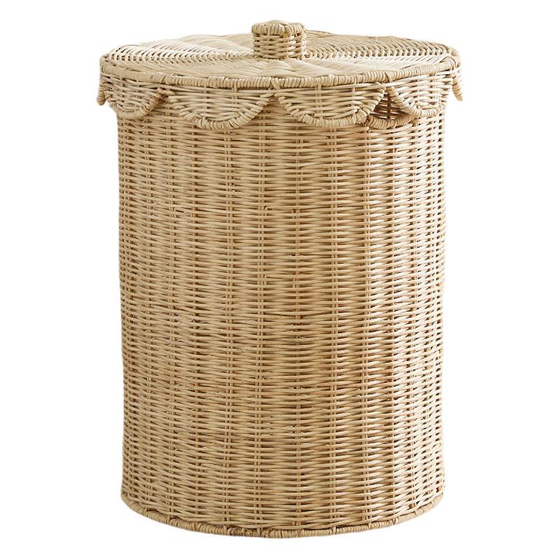 Practical laundry basket with lid