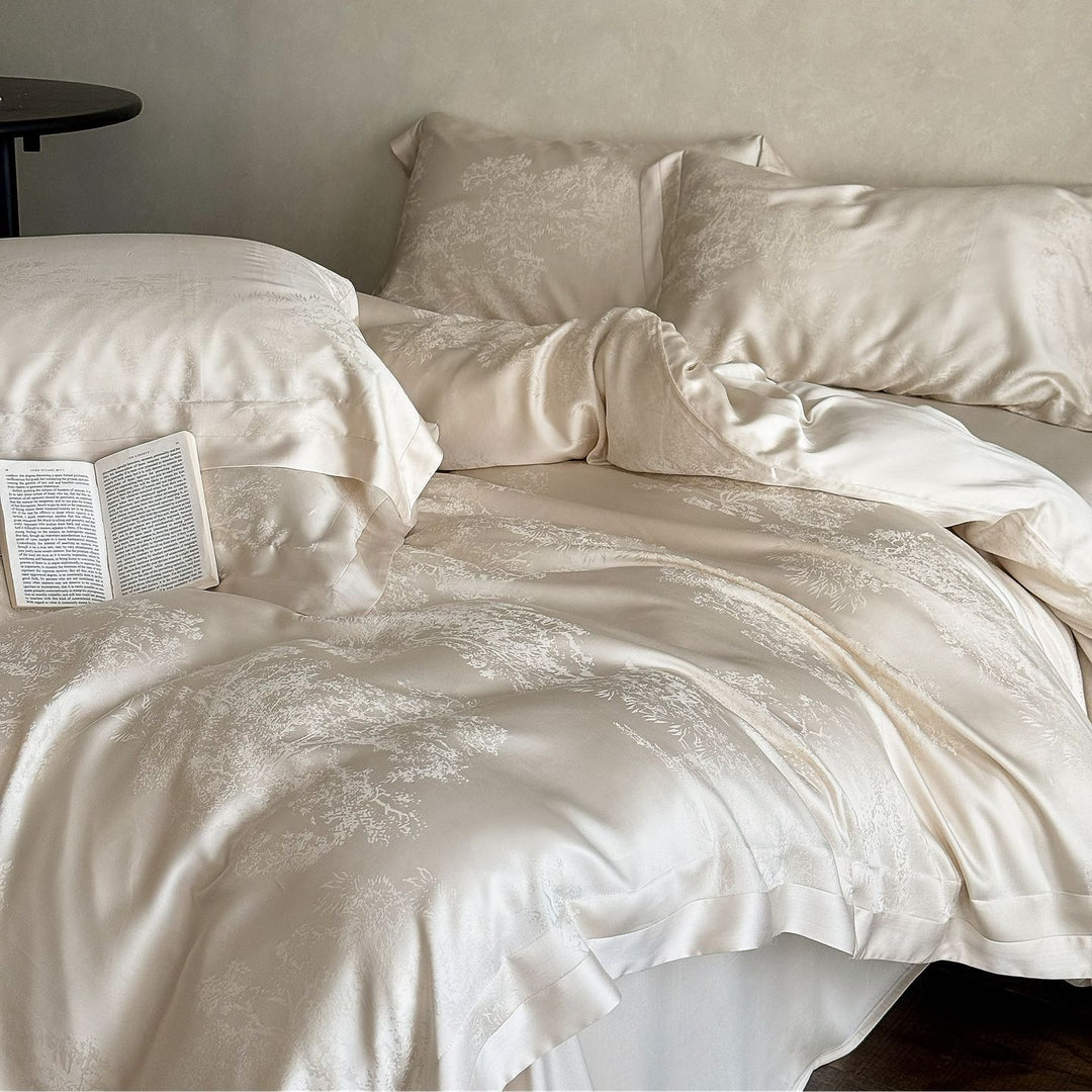 Decorative Luxurious Floral Patterned Satin Bedding Set Avarnia
