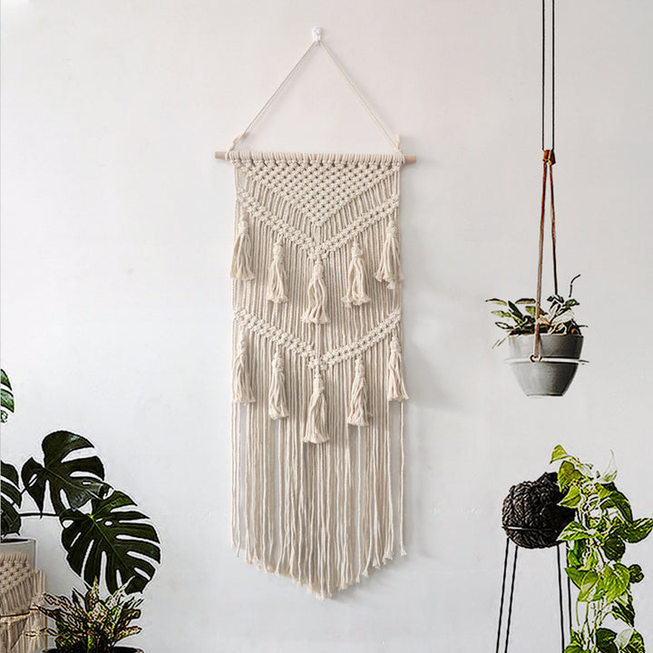 Macramé wall decoration with creative fringes