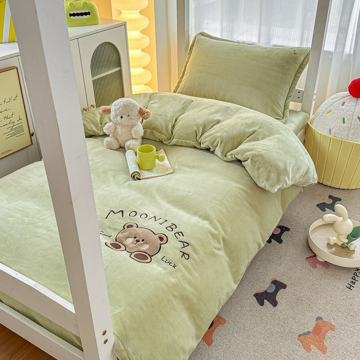 Plush Cartoon Bear Bedding Set