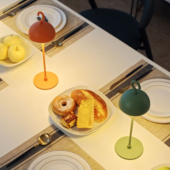 Decorative table lamp