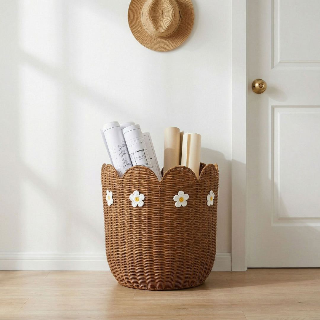 Decorative basket with wavy edge