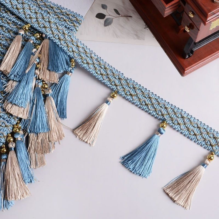 Decorative tassel trim
