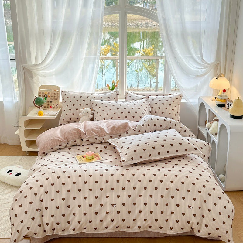 Playful Cartoon Bear Bedding Set
