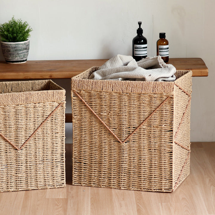 Storage baskets with vintage style
