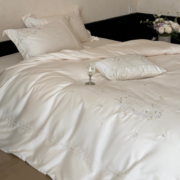 Decorative Luxurious Embroidered Silk Duvet Cover Set Avarnia
