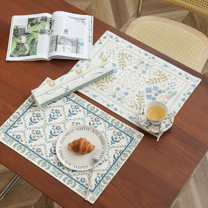 Floral woven bath mat with jacquard structure, absorbent cotton surface and non-slip underside